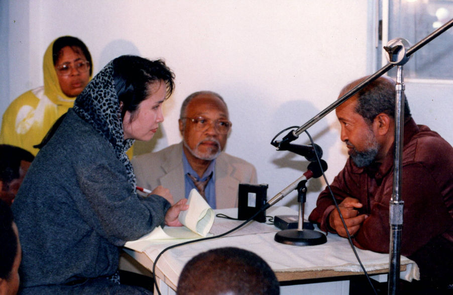 Photo - Los Angeles Times reporter interviews Imam W. Deen Mohammed in 1995