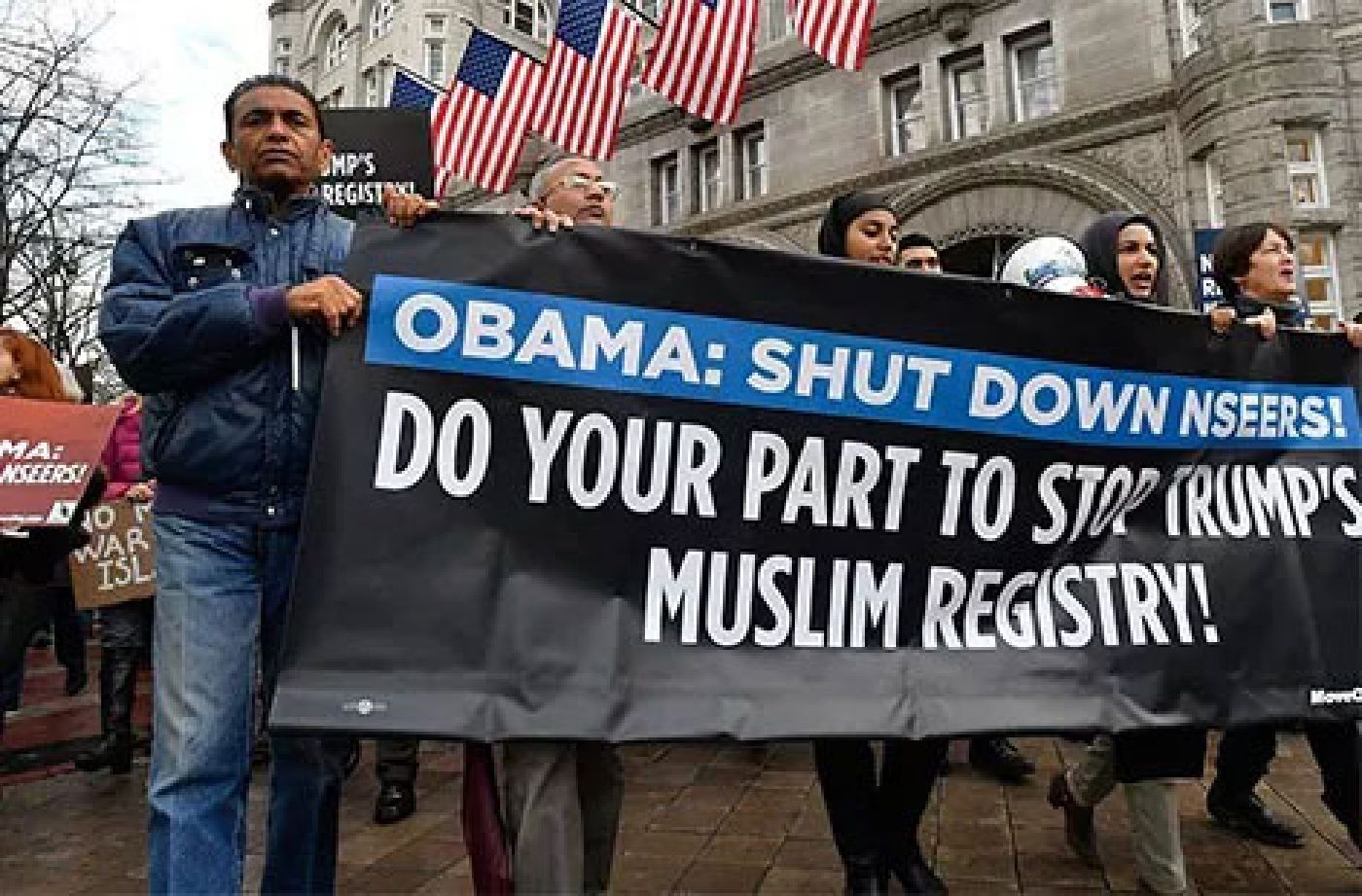US Muslims protest travel ban