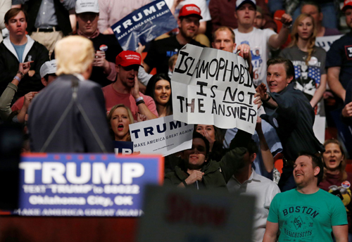 'Patriot' Terrorist Frames Muslims with Quran Bomb